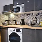 Place Carnot - Studio Tout Equipe Avec Jacuzzi Proche Toutes Commodites
